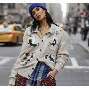 Alfred Dunner Cardigan Beige Embroidered Winter SNOW DAY Cozy Cottage Sz LP